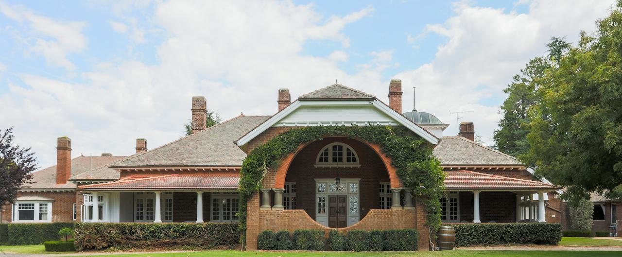 Petersons Armidale Winery And Guesthouse Екстер'єр фото